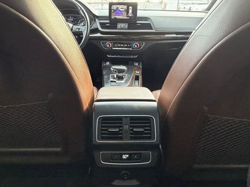 Used 2019 Audi Q5 2.0T Premium w/ Convenience Package AWD/4WD image 21