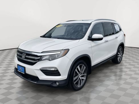 Used 2018 Honda Pilot Touring image 10