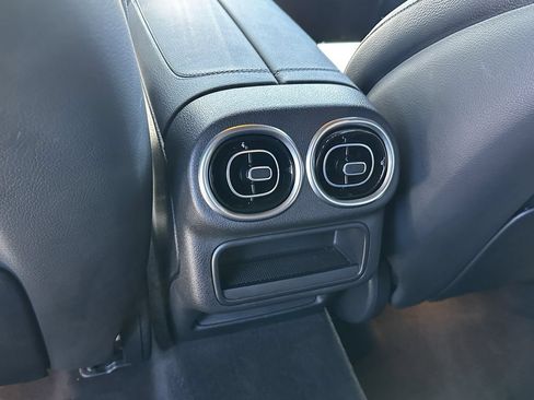Certified 2025 Mercedes-Benz GLC 300 image 26