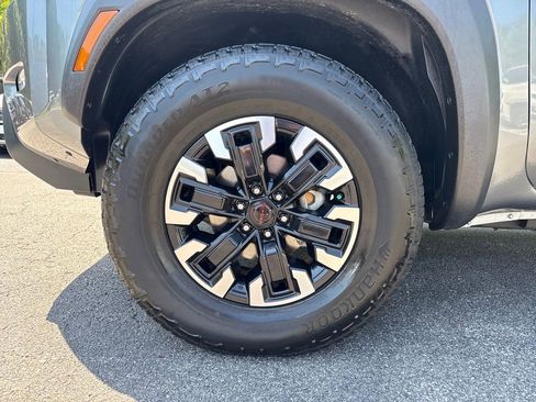 Used 2024 Nissan Frontier PRO-4X AWD/4WD image 29
