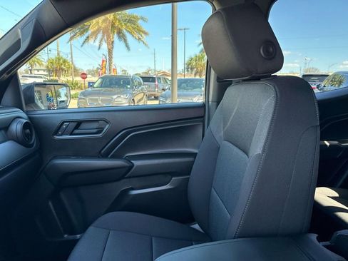 Used 2025 Chevrolet Colorado Trail Boss image 19