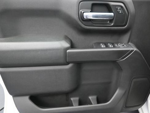 Used 2020 Chevrolet Silverado 1500 Custom w/ Custom Value Package RWD image 11