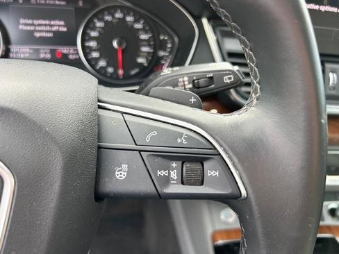 Used 2021 Audi Q5 2.0T Premium w/ Convenience Package image 18