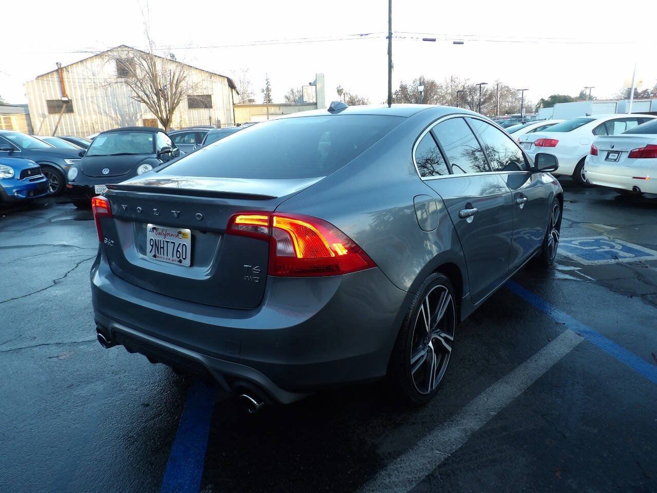 Used 2017 Volvo S60 T6 R-Design Platinum AWD/4WD image 3