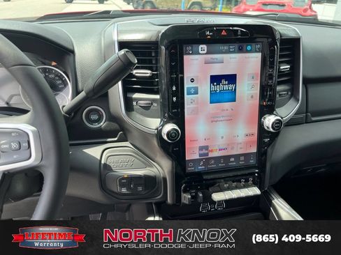 New 2026 RAM 2500 Big Horn AWD/4WD image 8