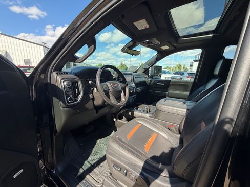 Used 2022 GMC Sierra 2500 AT4 w/ AT4 Premium Plus Package AWD/4WD image 18