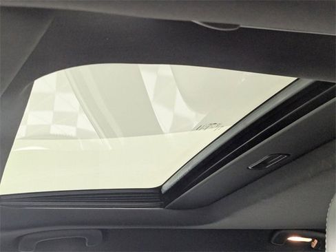 Used 2012 Dodge Charger SXT Plus image 12