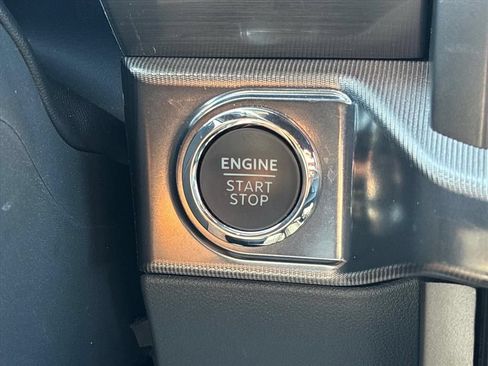 Used 2024 Ford F150 Lariat AWD/4WD image 37
