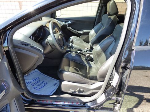 Used 2016 Ford Focus ST w/ Equipment Group 402A FWD image 23