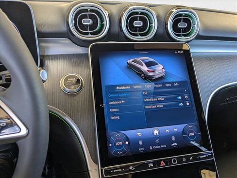 Used 2025 Mercedes-Benz C 300 Sedan image 10