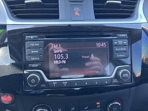 Used 2017 Nissan Sentra SV image 11