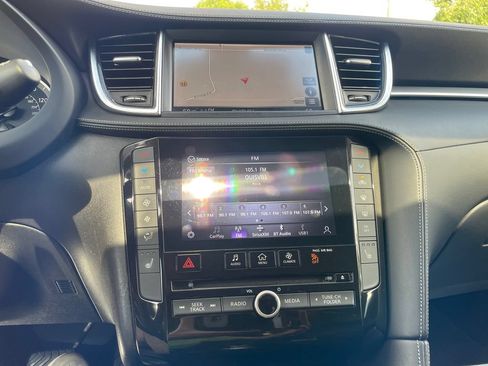Used 2020 INFINITI QX50 Luxe w/ Navigation Package AWD/4WD image 20