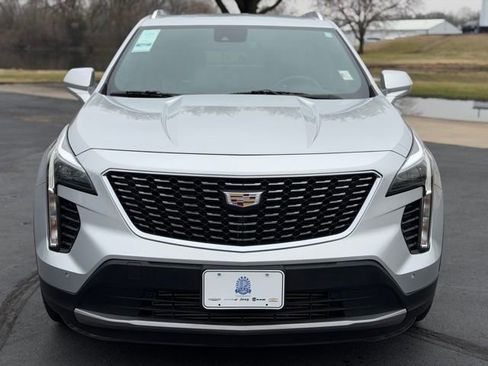 Used 2020 Cadillac XT4 Premium Luxury AWD/4WD image 2