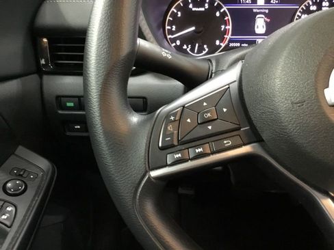 Used 2024 Nissan Sentra SV image 34