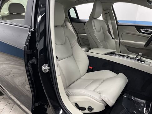 Used 2024 Volvo S60 B5 Ultimate w/ Climate Package image 29