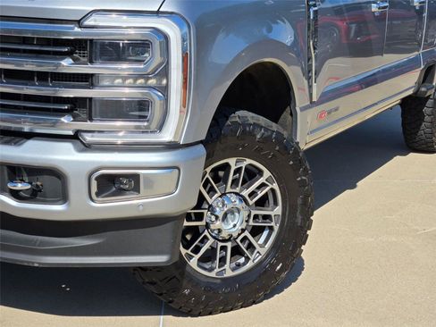Used 2024 Ford F250 Limited w/ FX4 Off-Road Package AWD/4WD image 7