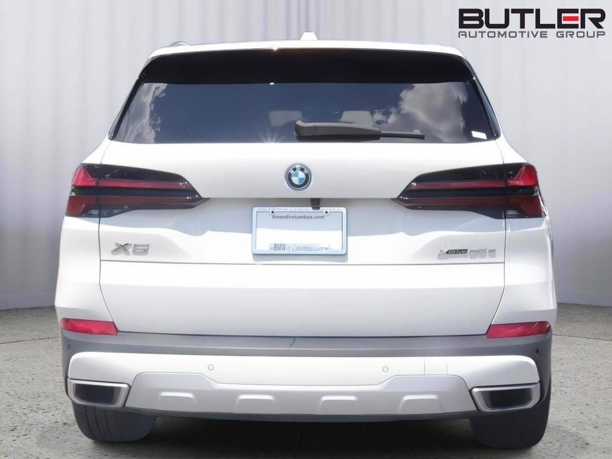 Used 2024 BMW X5 xDrive50e AWD/4WD image 5