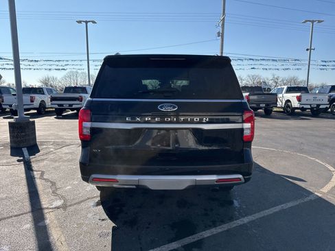 Used 2024 Ford Expedition XLT image 5