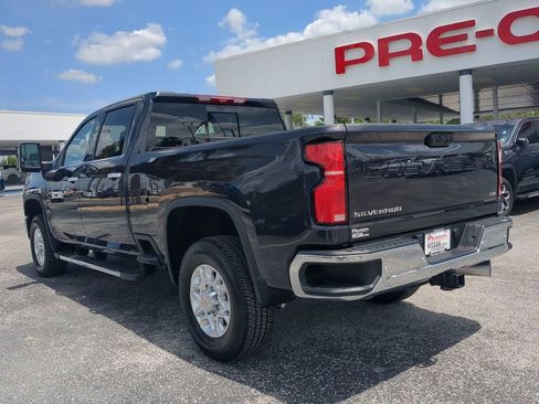 Used 2024 Chevrolet Silverado 2500 LTZ w/ LTZ Premium Package image 6