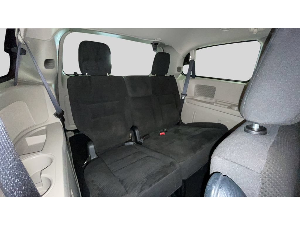 Used 2017 Dodge Grand Caravan SE w/ Power Window Group FWD image 16