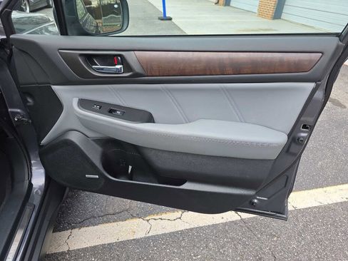 Used 2018 Subaru Outback 2.5i Limited image 28