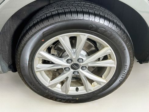 Used 2025 Audi Q3 2.0T Premium AWD/4WD image 11