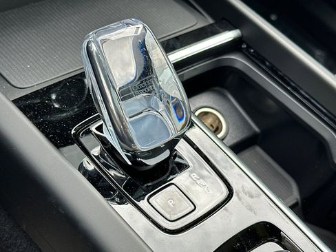 New 2026 Volvo XC60 B5 Plus w/ Climate Package image 19