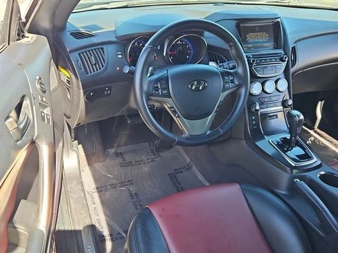 Used 2014 Hyundai Genesis 2.0T Premium image 14