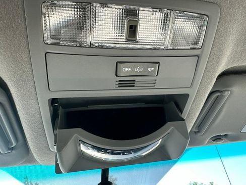 Used 2011 Toyota Highlander 2WD w/ Cold Weather Pkg image 26