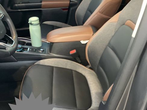 Used 2024 Ford Bronco Sport Outer Banks w/ Tech Package image 2