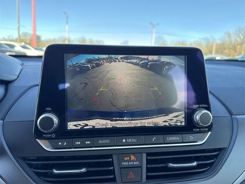 Used 2024 Nissan Altima 2.5 SR image 17