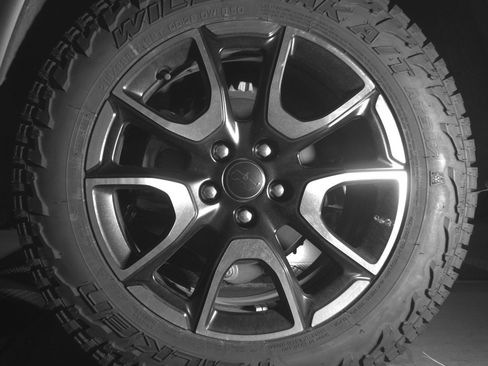 Used 2025 Jeep Compass Trailhawk image 14