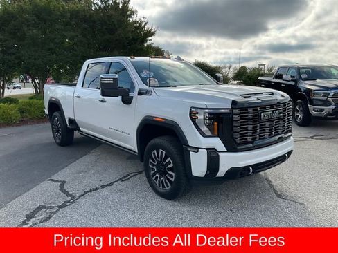 Used 2025 GMC Sierra 2500 Denali Ultimate AWD/4WD image 3