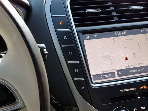 Used 2019 Lincoln Nautilus Black Label image 11