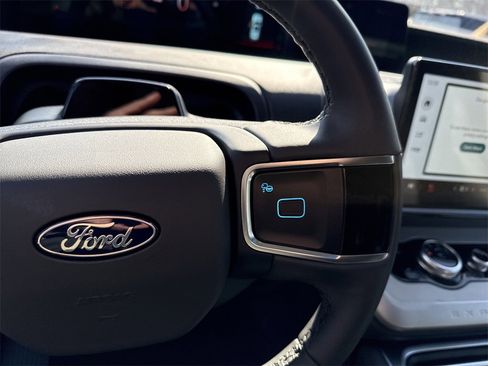 Used 2025 Ford Expedition Max Active image 30