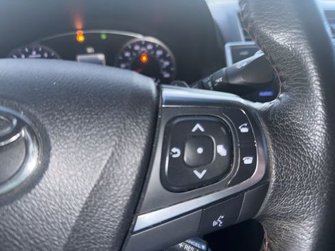 Used 2017 Toyota Camry SE image 20