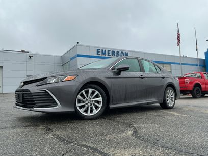 Used 2021 Toyota Camry LE w/ Carpet Mat Package (TMS)