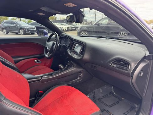 Used 2019 Dodge Challenger R/T Scat Pack RWD image 11