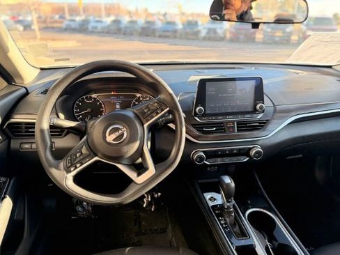 Used 2023 Nissan Altima 2.5 SV FWD image 19