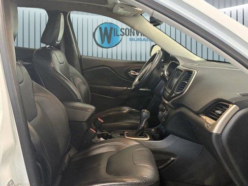 Used 2015 Jeep Cherokee Limited image 6