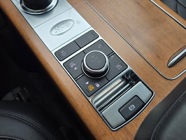 Used 2019 Land Rover Range Rover Supercharged AWD/4WD image 31