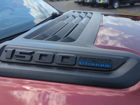 Used 2023 RAM 1500 Laramie AWD/4WD image 11