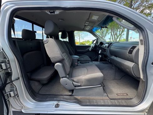 Used 2006 Nissan Frontier LE RWD image 21