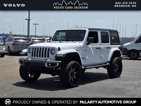 Used 2020 Jeep Wrangler Unlimited Sahara AWD/4WD image 7