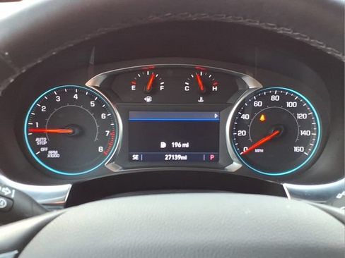 Used 2023 Chevrolet Traverse LT FWD image 26