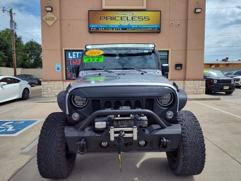 Used 2016 Jeep Wrangler Sport AWD/4WD image 9