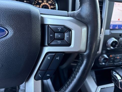Used 2019 Ford F150 Lariat w/ Equipment Group 502A Luxury AWD/4WD image 12