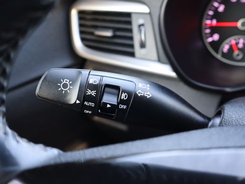 Used 2019 Kia Optima S FWD image 21