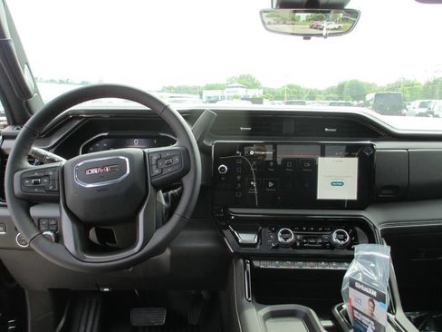New 2026 GMC Sierra 2500 AT4X AWD/4WD image 16