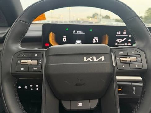 Used 2027 Kia Telluride S FWD image 12